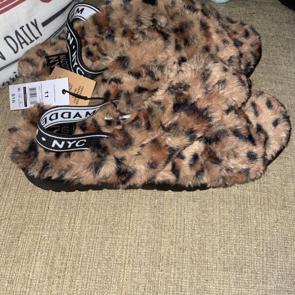 Madden nyc slides - Picture 2 of 3